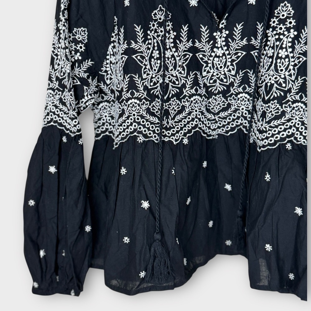Jennifer &‎ Grace Embroidered Tassel Tie Blouse Black White Boho Peasant Top M - Picture 8 of 10
